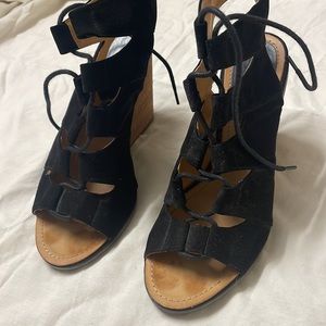 Melrose and Market Wedges